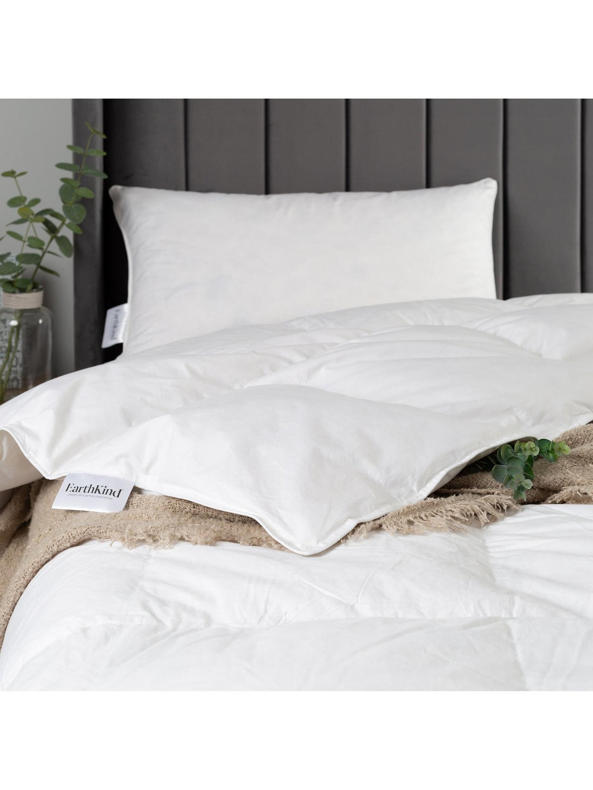 EarthKind Reclaimed Natural Down Duvet 10.5 Tog Super King 260 x 220cm White - Kazoop 